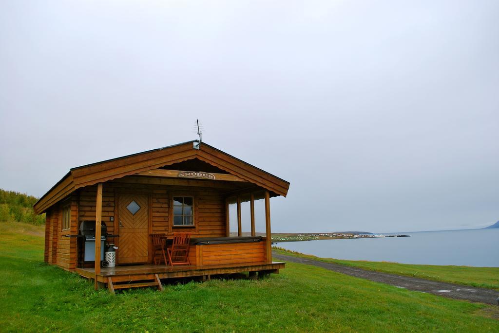 Villa Ytri Vik à Hauganes Extérieur photo