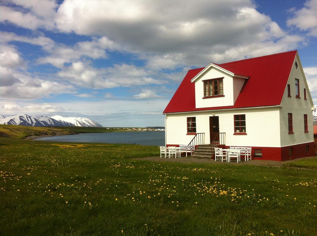 Villa Ytri Vik à Hauganes Extérieur photo